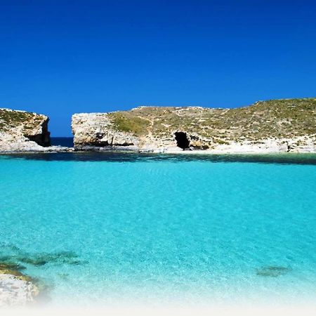 Splendid Seaside Retreat On Spinola Bay Apartman San Ġiljan Kültér fotó