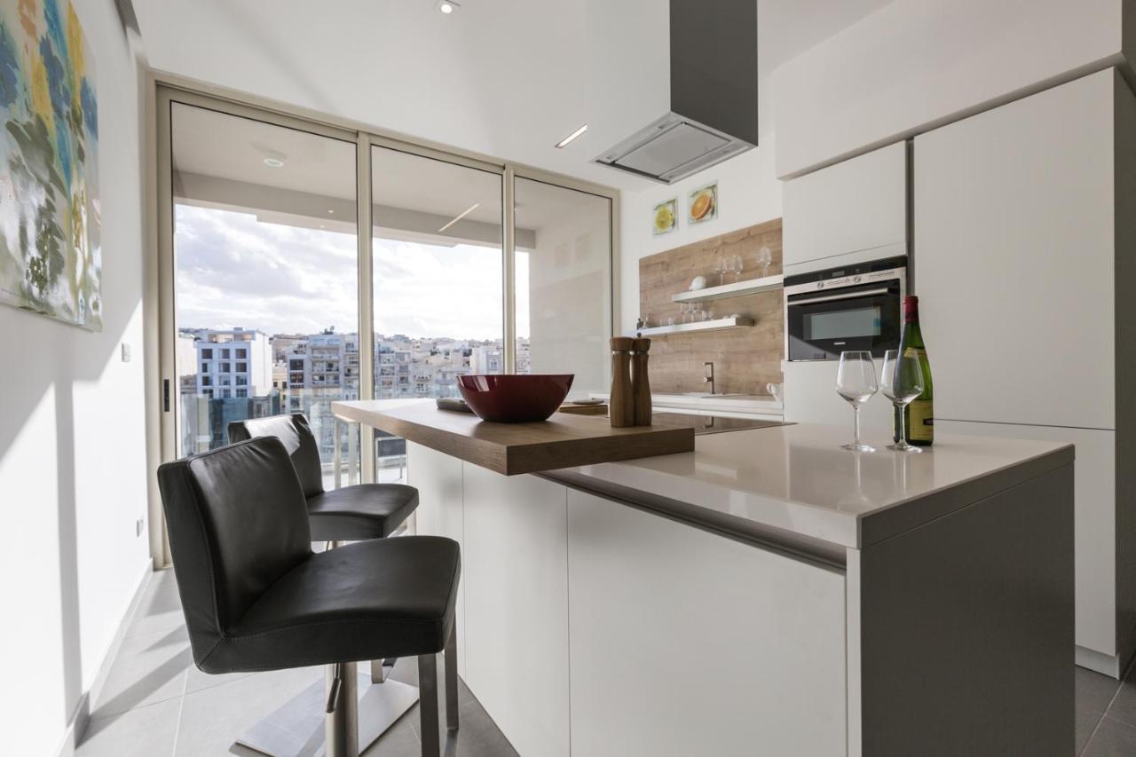 Splendid Seaside Retreat On Spinola Bay Apartman San Ġiljan Kültér fotó